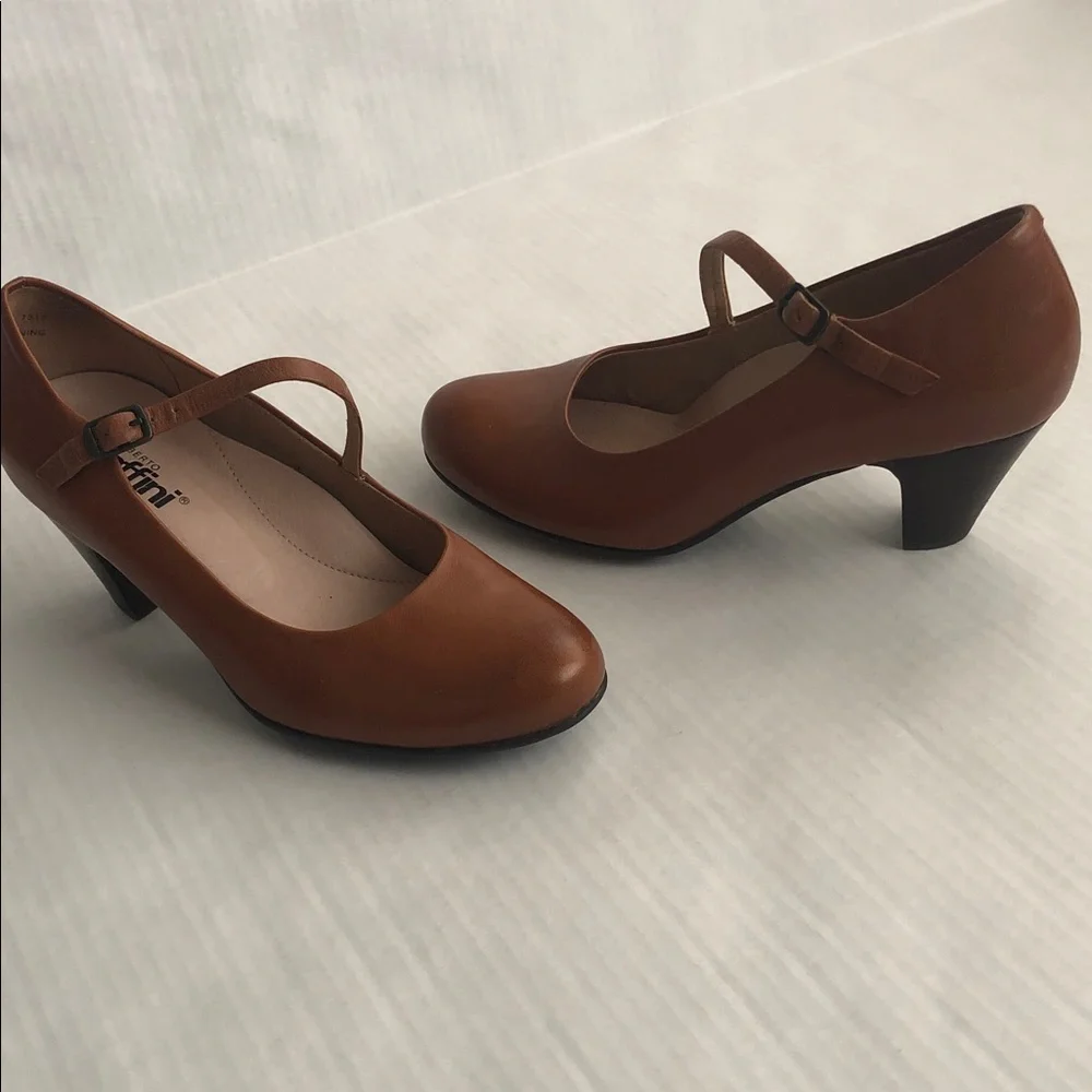 Brown Leather Mary Janes Umberto Raffini Heels Size 36